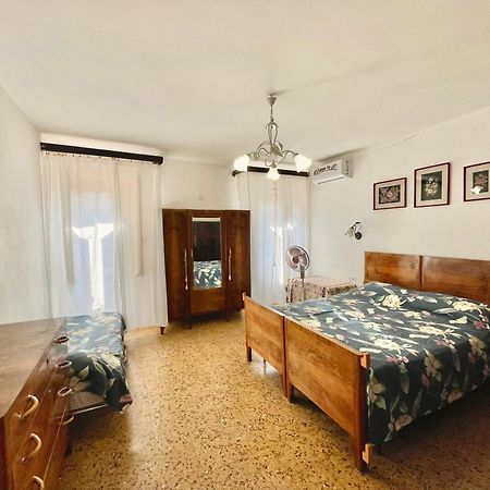 L'Encanto De Luna -Una Casa Autentica Comacchiese Comacchio Luaran gambar